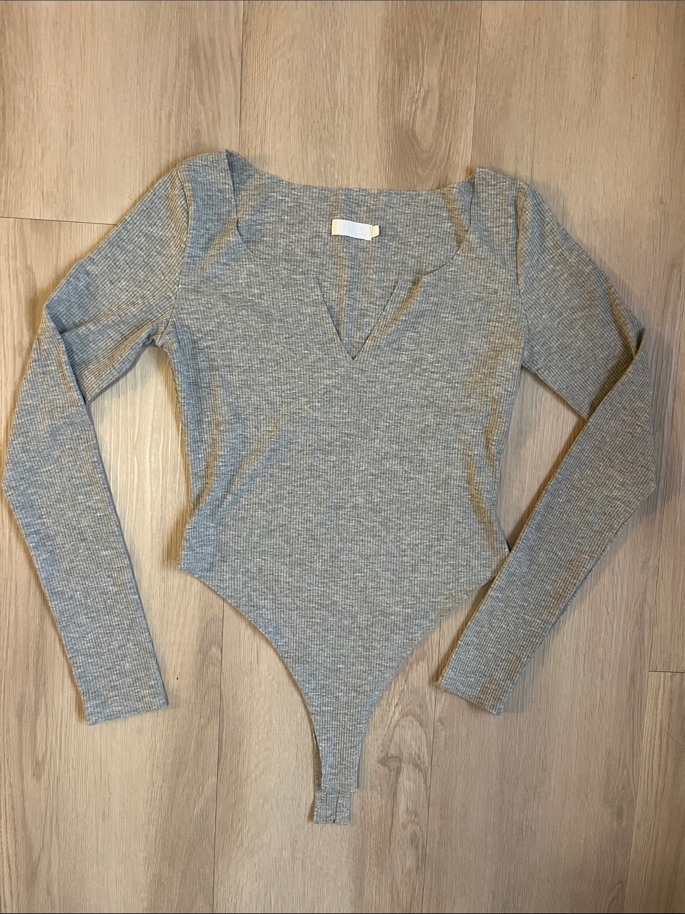Meshki Gray Ribbed Long-Sleeve V-Neck Bodysuit Small
